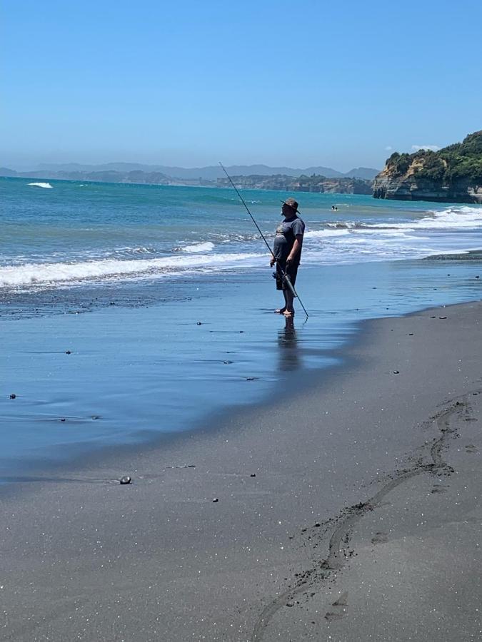 Urenui Beach Bach Eksteriør bilde